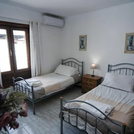 Puerto Del Carmen Sleeps 6 With Pool And Air Con Puerto del Carmen (Lanzarote)